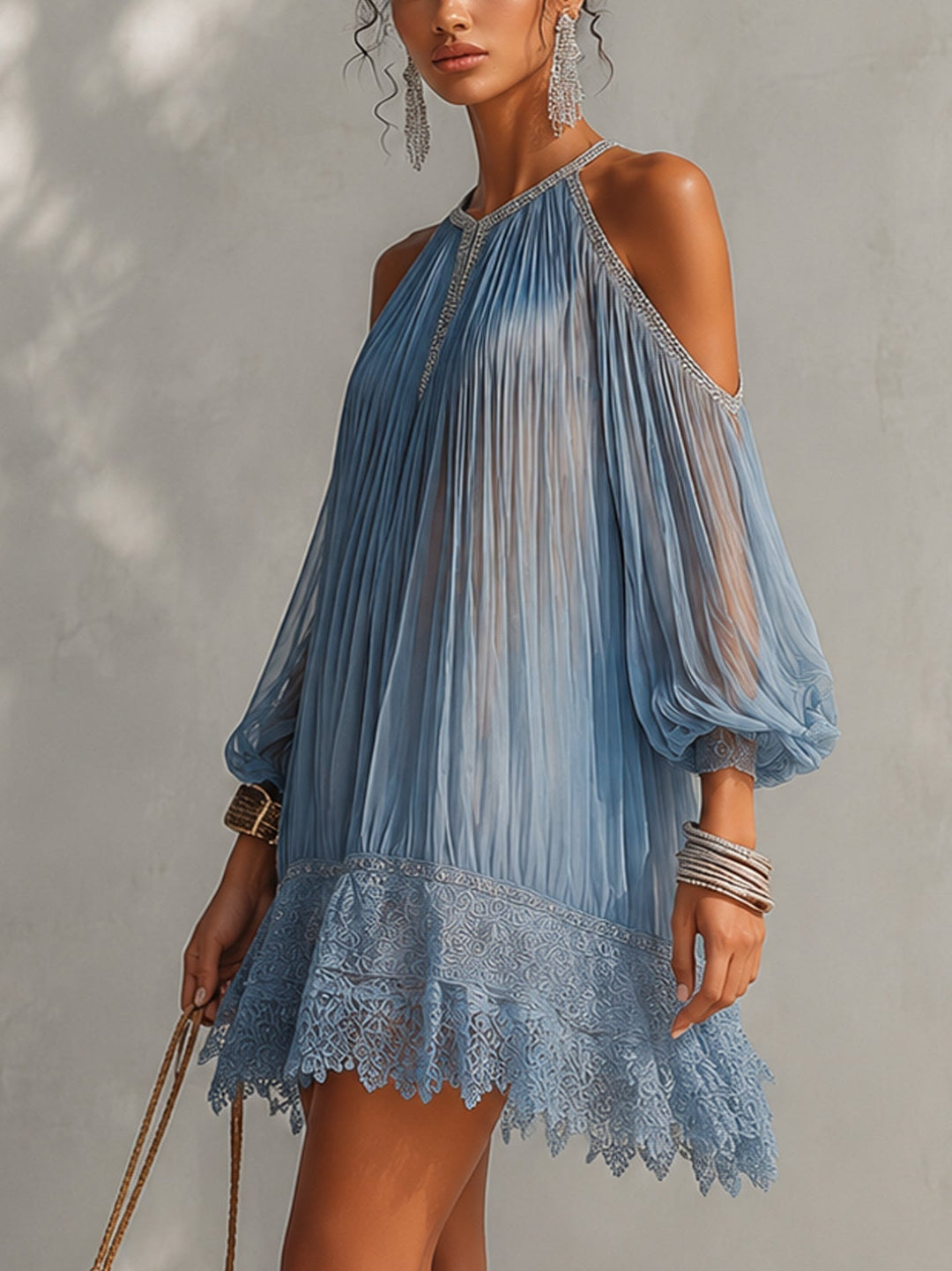 Séraphine | Mini Blauwe Jurk met Off-Shoulder en Kantzoom