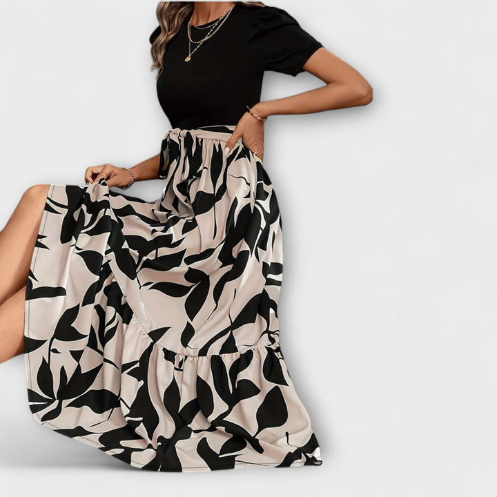 Luna - Zomerjurk met bloemenprint en ronde hals