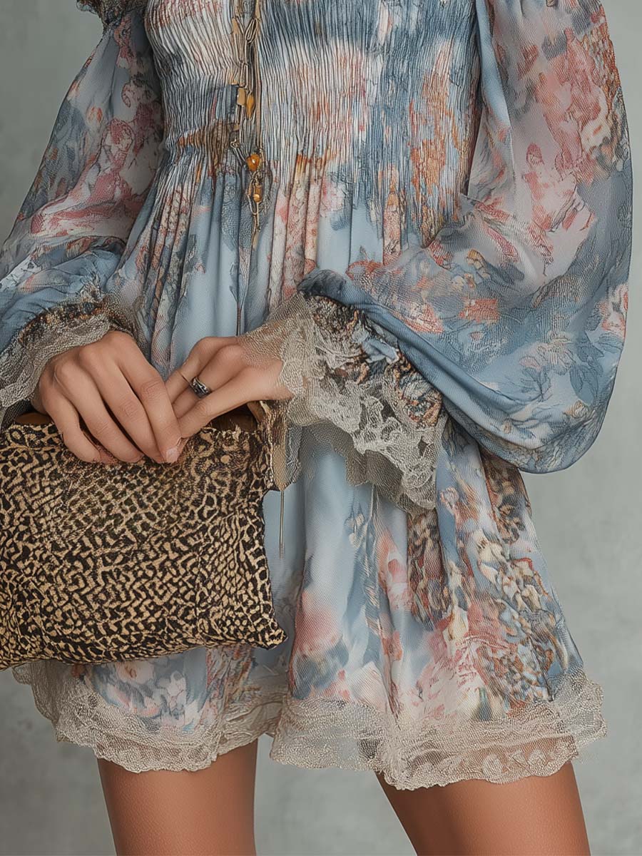 Romane | Mini Jurk van Geplooide Mousseline met Ontblote Schouders en Romantische Bloemen