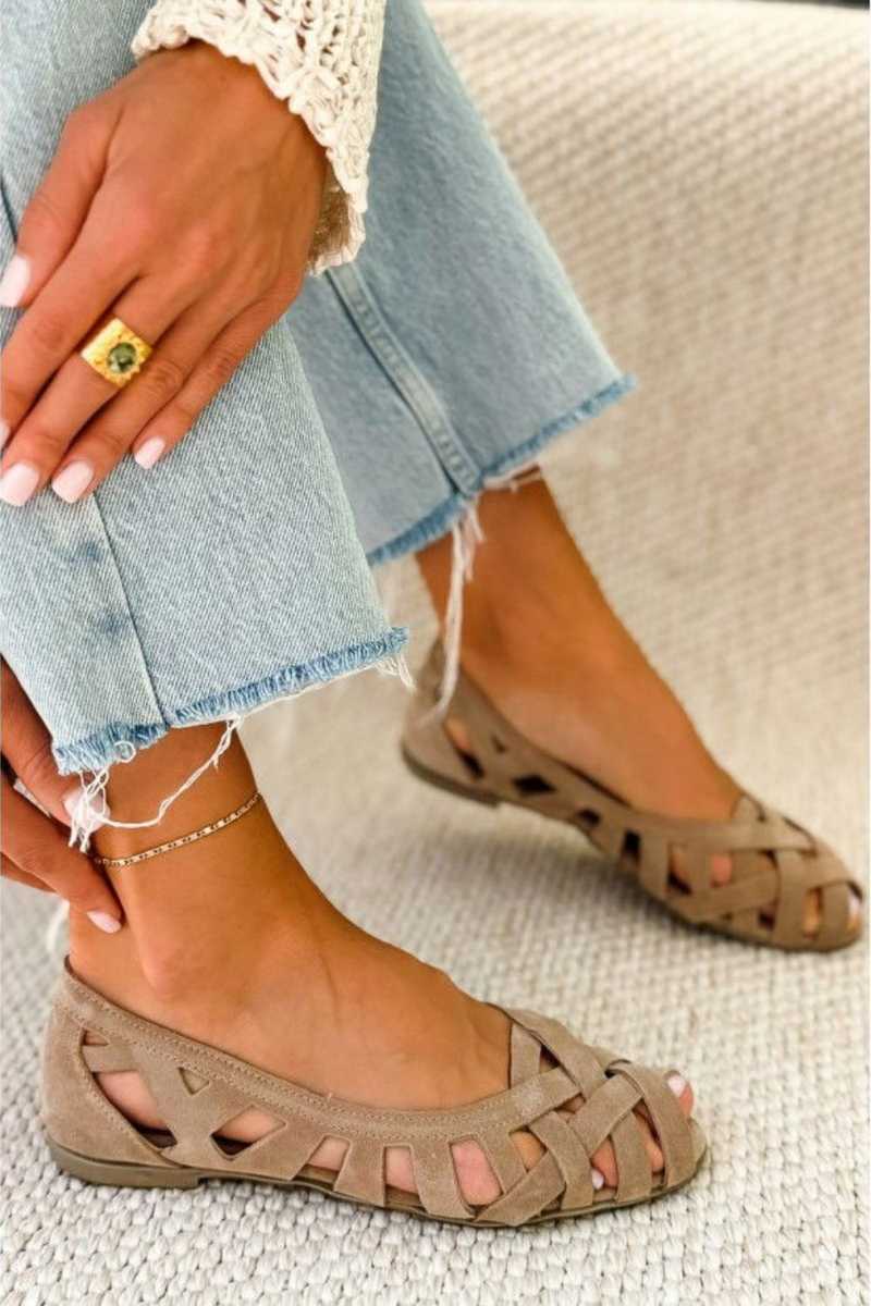 Hina | Platte sandalen met open tenen en gevlochten materiaal