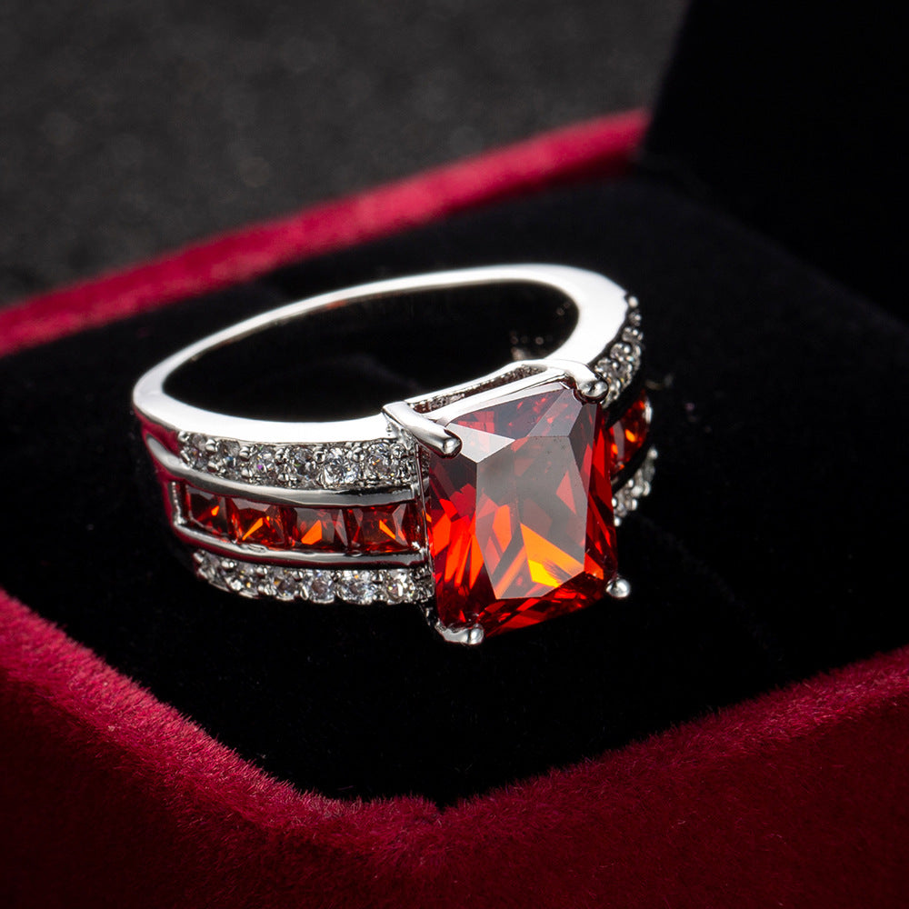 Zilveren Ring met Robijn in Gesplitst Bandontwerp