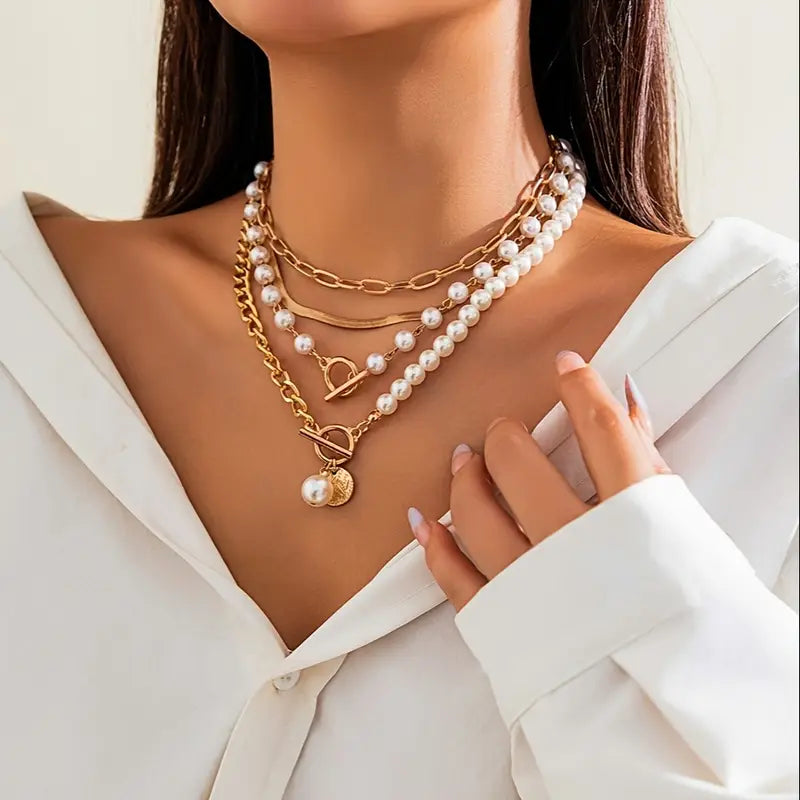 Vintage collier van parels en gouden kettingen