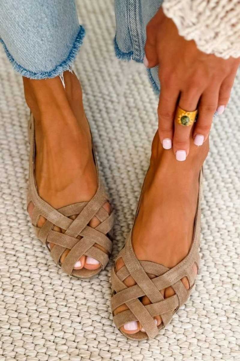 Hina | Platte sandalen met open tenen en gevlochten materiaal