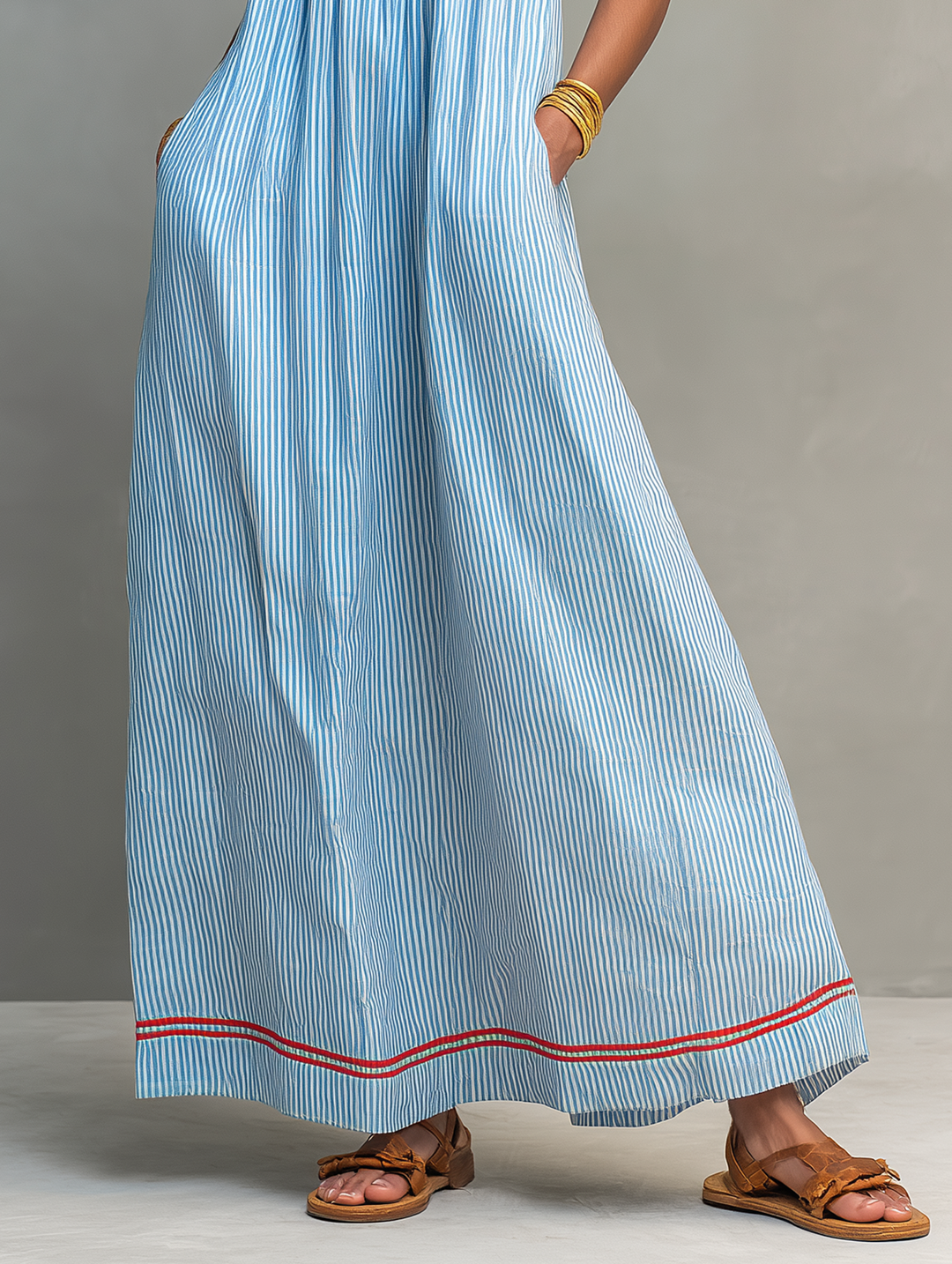 Dames Minimalistische Gestreepte Maxi-jurk Met Rode Accenten En Spaghetti Bandjes MDZ2710C3Y