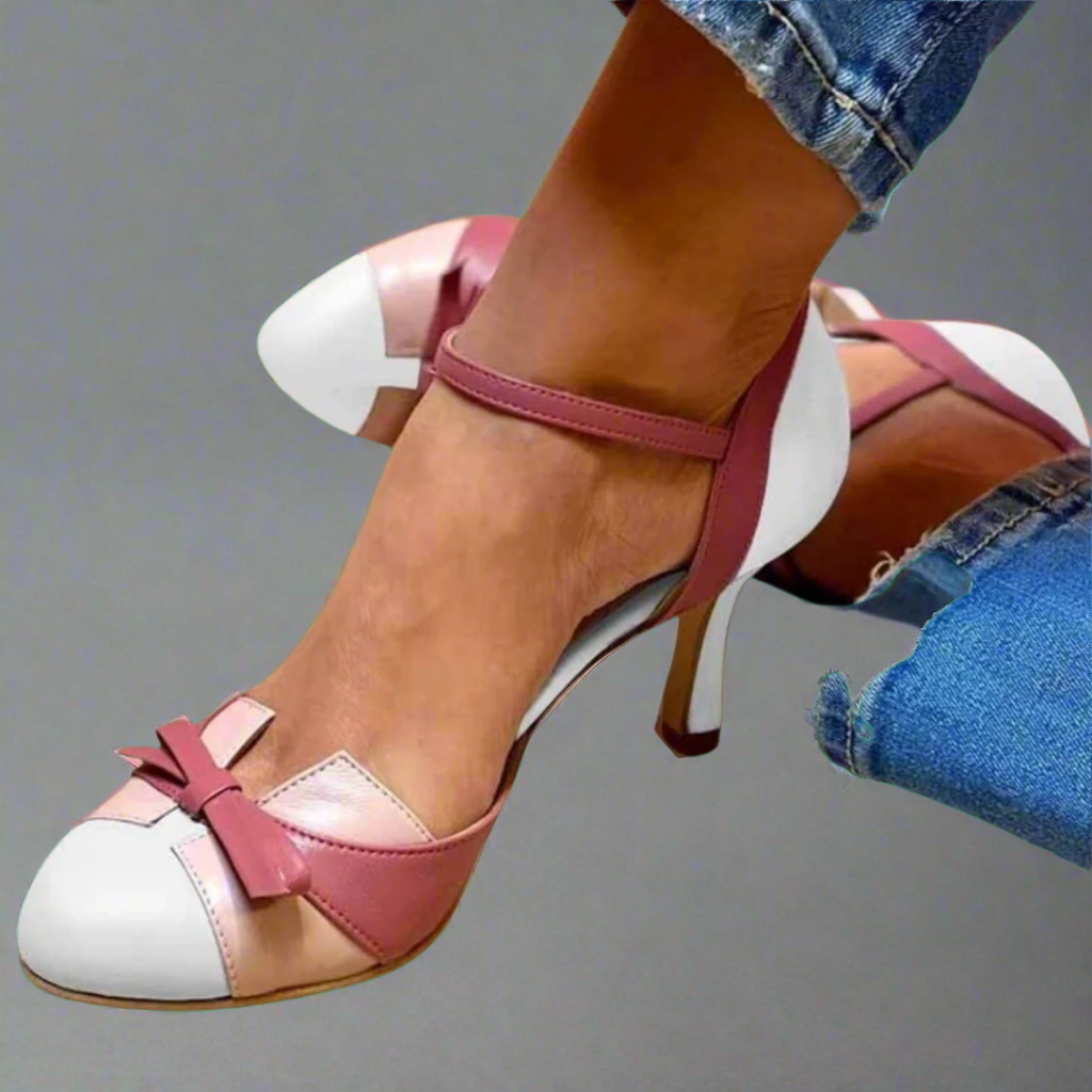 Bellarosa | Kleurrijke sandalen met knopen en bandjes, met ronde neus