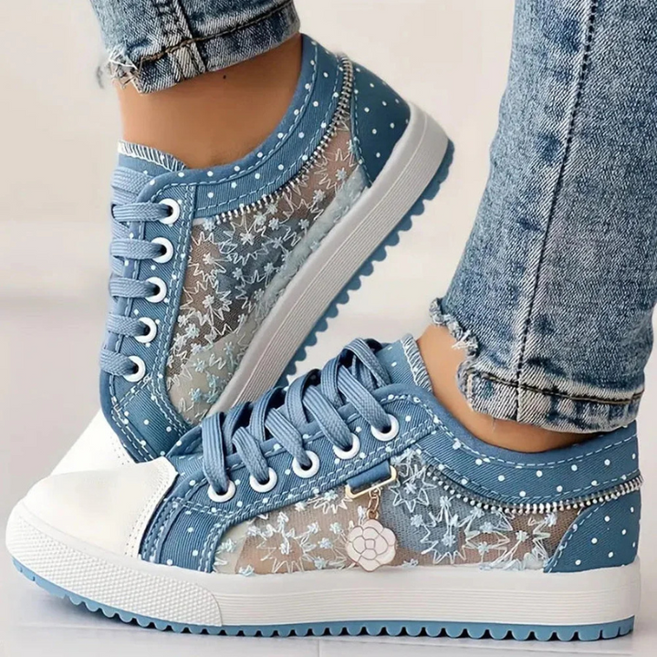CARO | ELEGANTE DAMEN-SNEAKER MET FLORELE DETAILS
