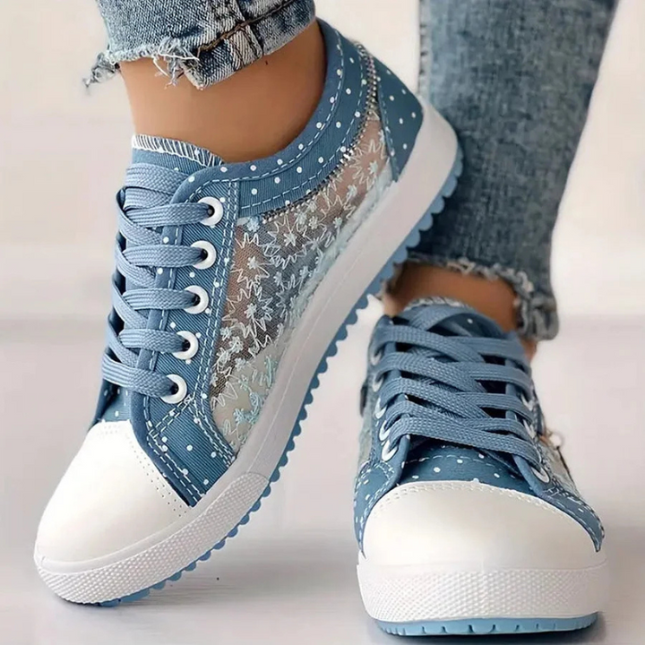 CARO | ELEGANTE DAMEN-SNEAKER MET FLORELE DETAILS