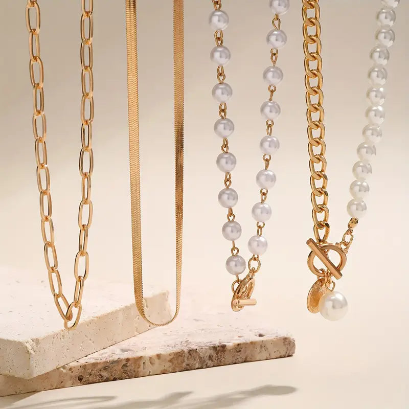 Vintage collier van parels en gouden kettingen