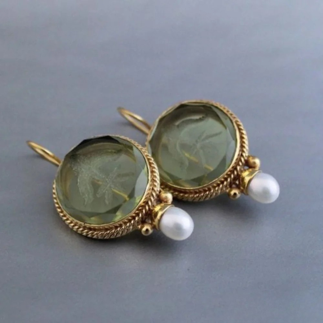 Retro Klassieke Oorbellen met Groene Stenen en Parels