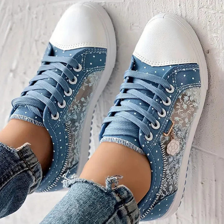 CARO | ELEGANTE DAMEN-SNEAKER MET FLORELE DETAILS