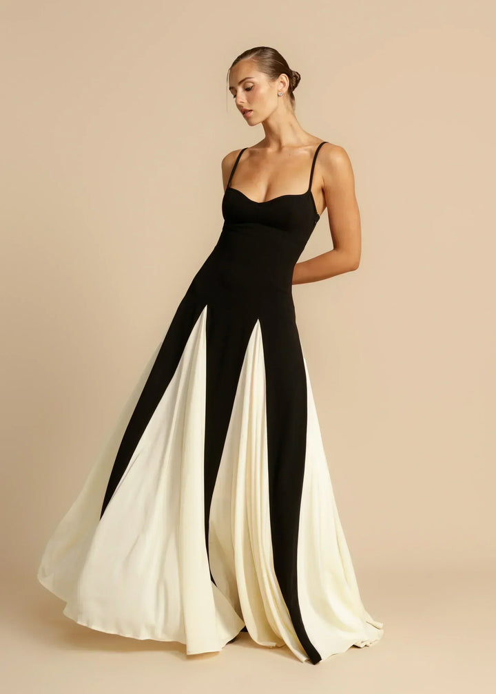 Oshrit™ | Elegante Maxi Jurk met Contrasterende Volants