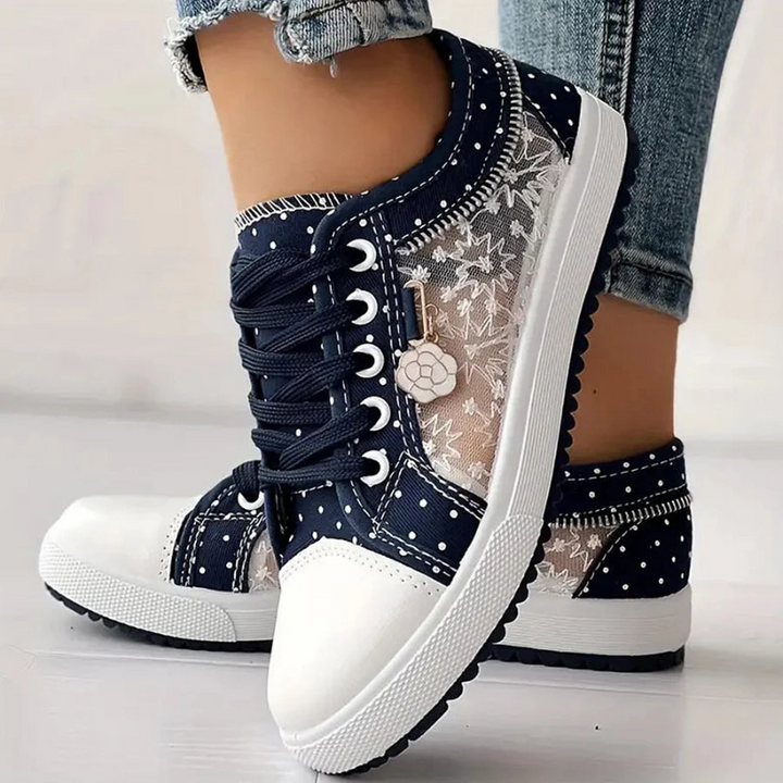 CARO | ELEGANTE DAMEN-SNEAKER MET FLORELE DETAILS