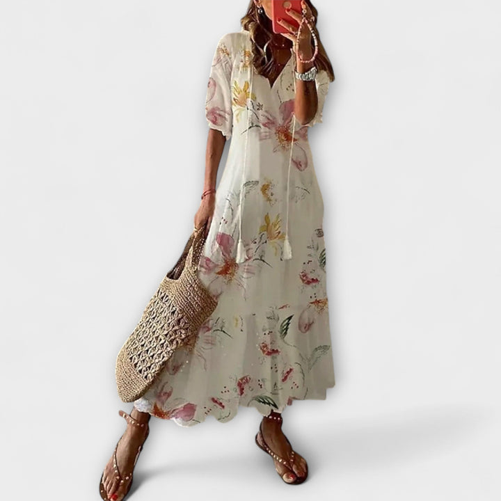 Anna – Vrouwelijke bohemian zomerjurk met een vloeiende silhoeet