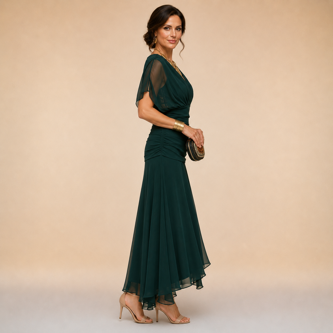 Emma | Asymmetrische lange jurk met gedrapeerde decolleté