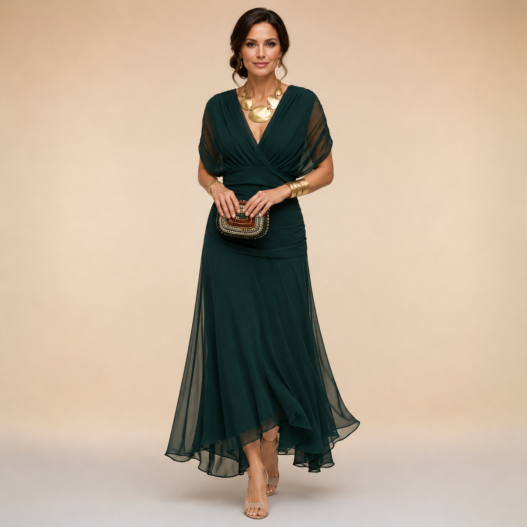 Emma | Asymmetrische lange jurk met gedrapeerde decolleté