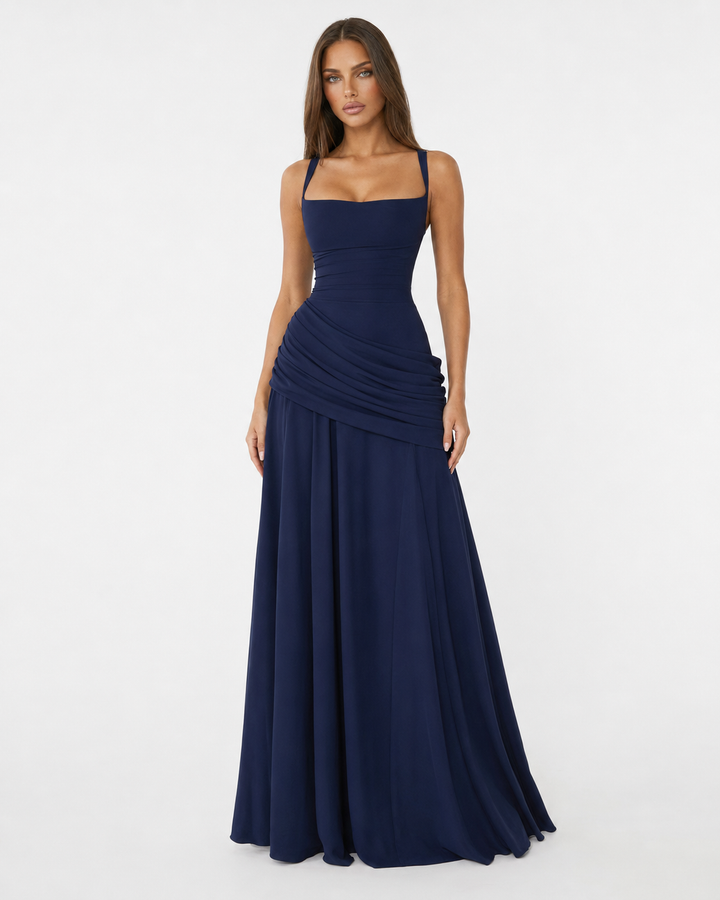 ENIE | Maxidress met Geraffineerde Hoekige Halslijn