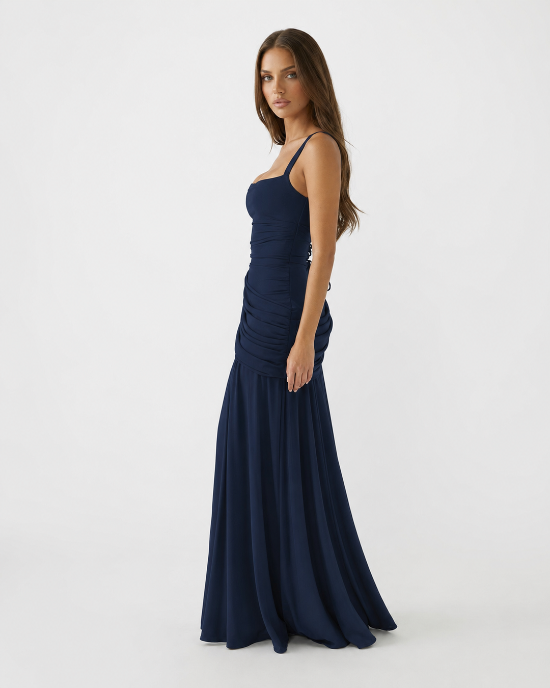 ENIE | Maxidress met Geraffineerde Hoekige Halslijn