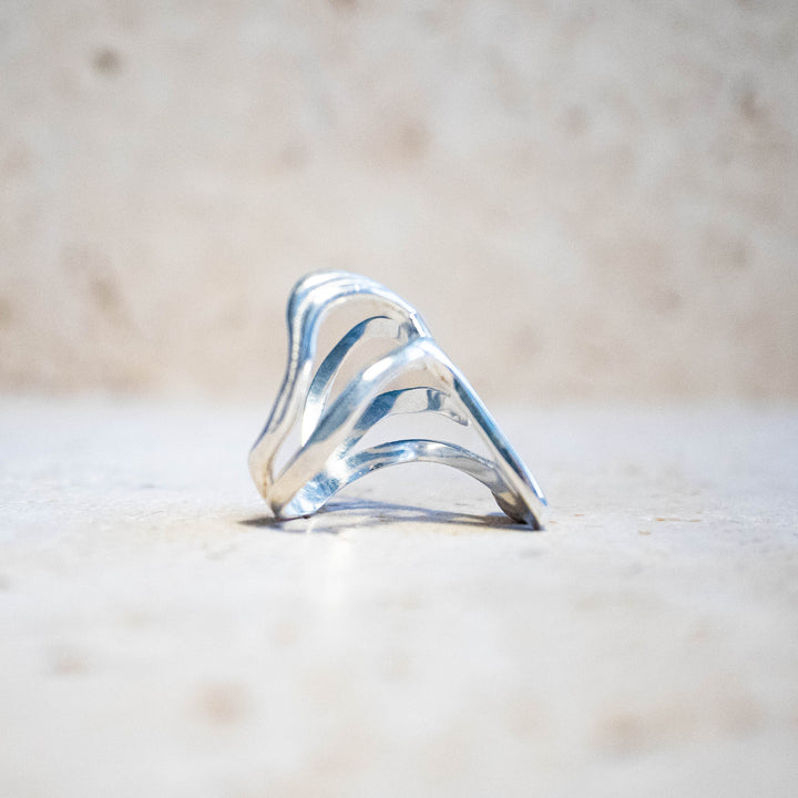 Asymmetrische zilveren ring van 925 sterling zilver – handgemaakt & massief