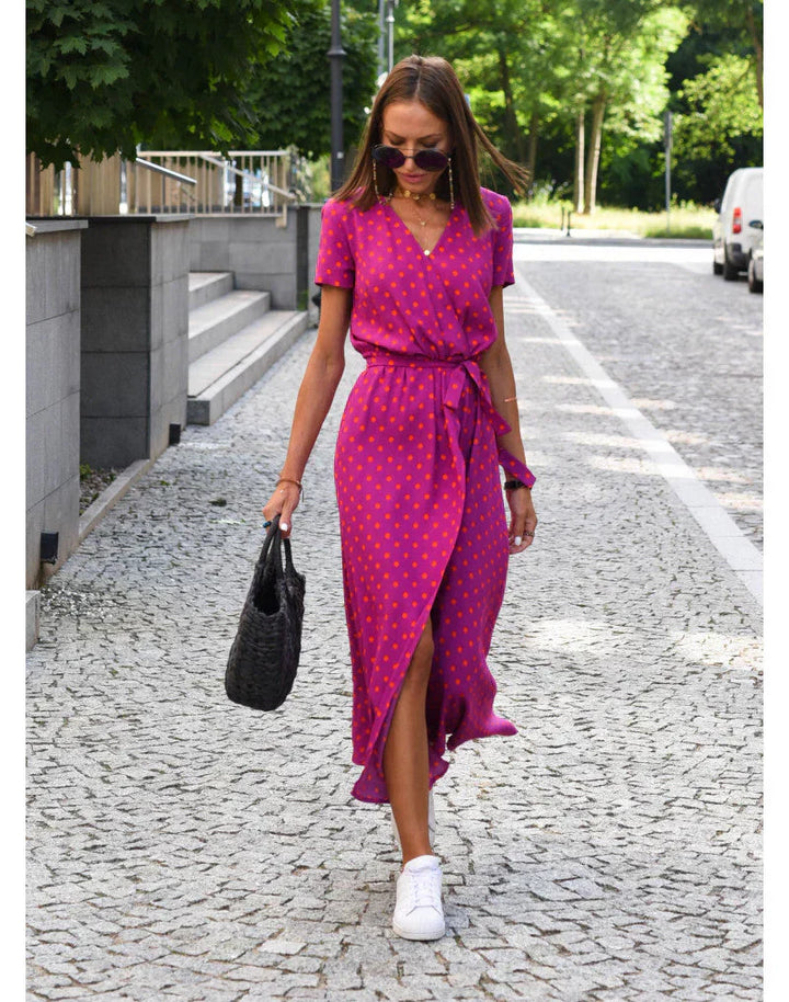 Giada™ | Elegante jurk met V-hals en aansluitende pasvorm