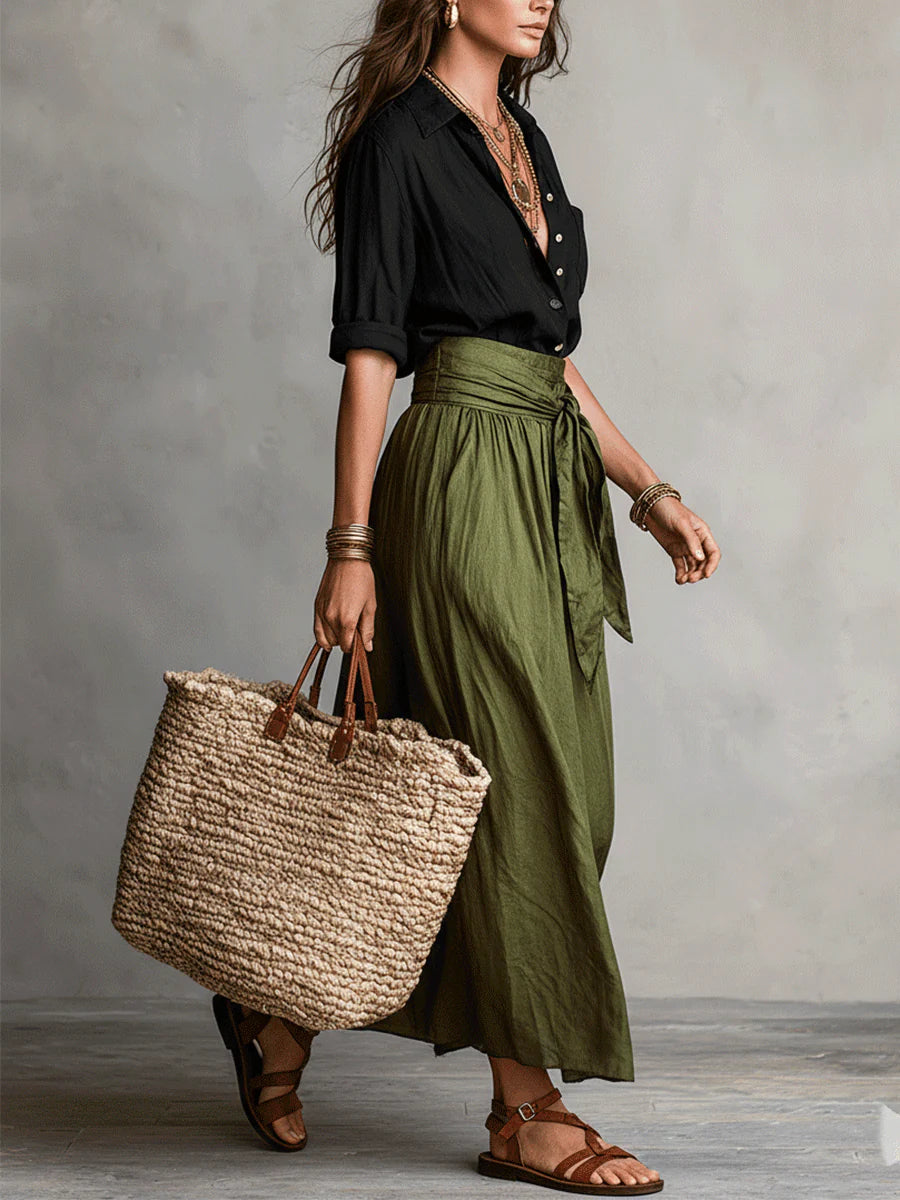 Vera™ | Tweedelige set: zwarte t-shirt en olijfgroene midi-rok