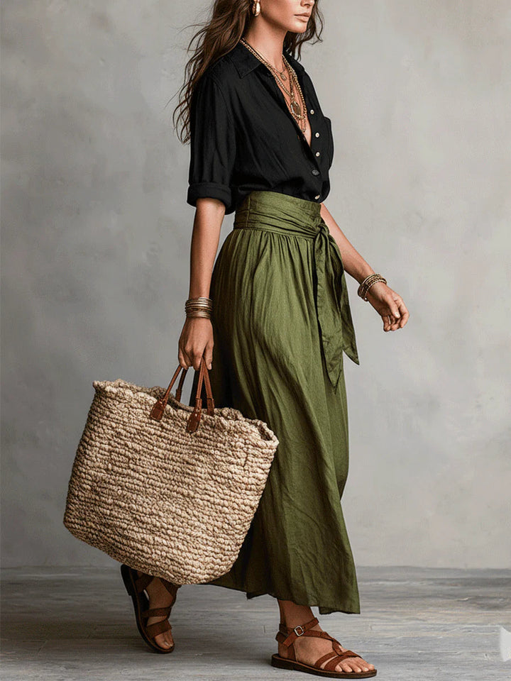 Vera™ | Tweedelige set: zwarte t-shirt en olijfgroene midi-rok