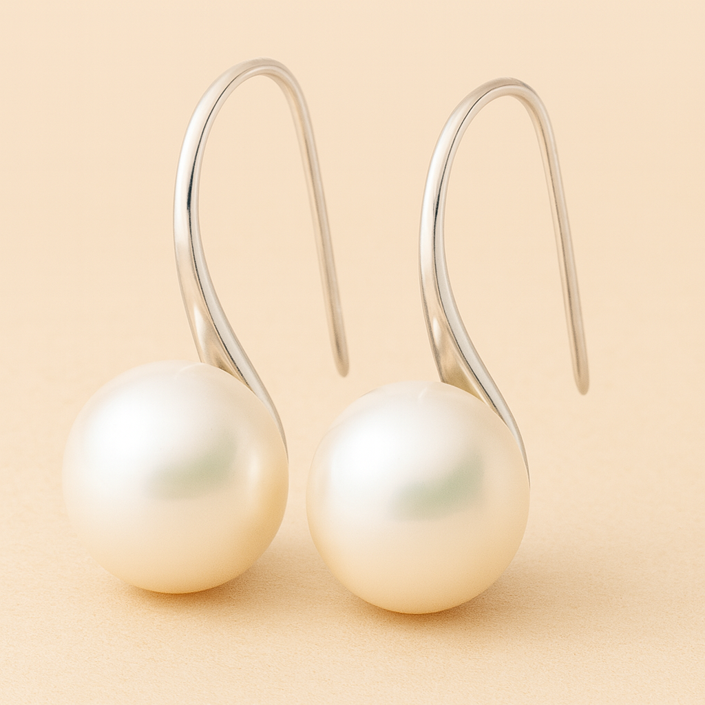 Elegante druppelvormige oorbellen met parels