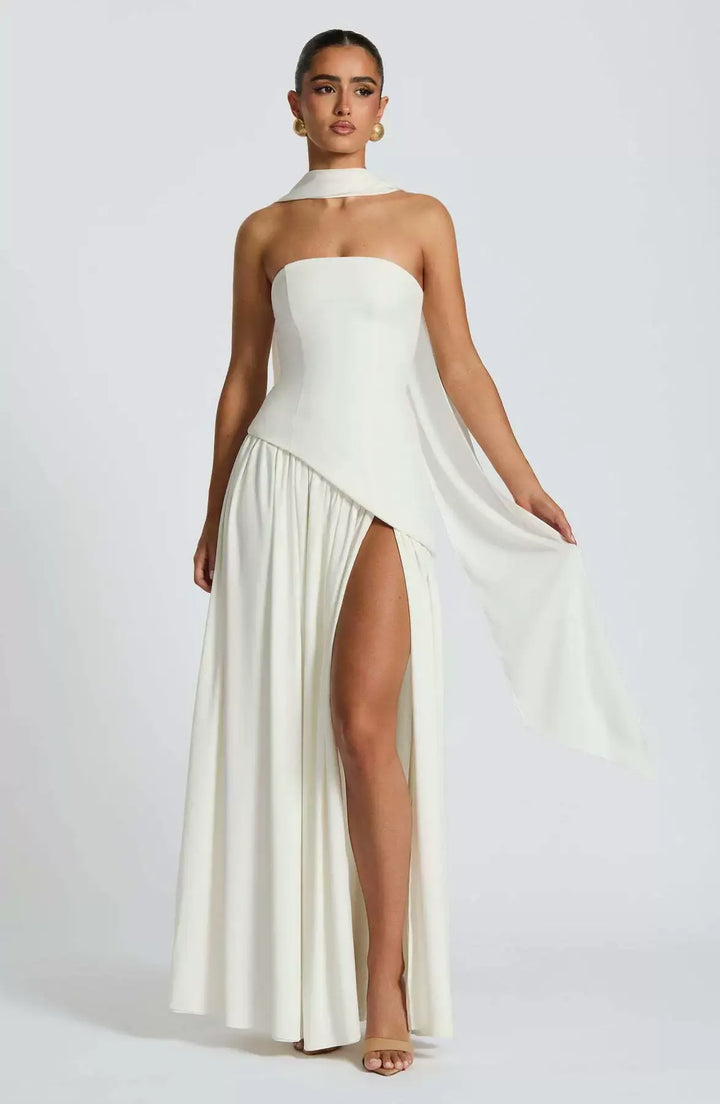 LINA | Strapless Maxidress met Hoge Split