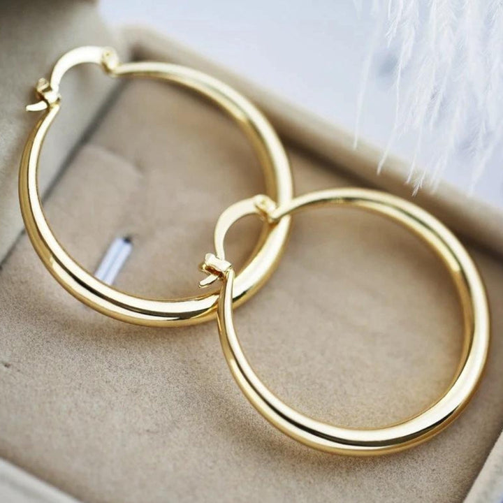 Grote Hoepel Oorbellen in Goud