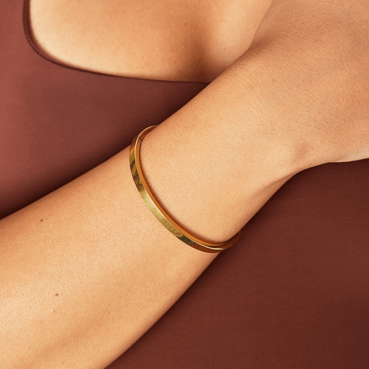 Gouden rigide armband Lilah