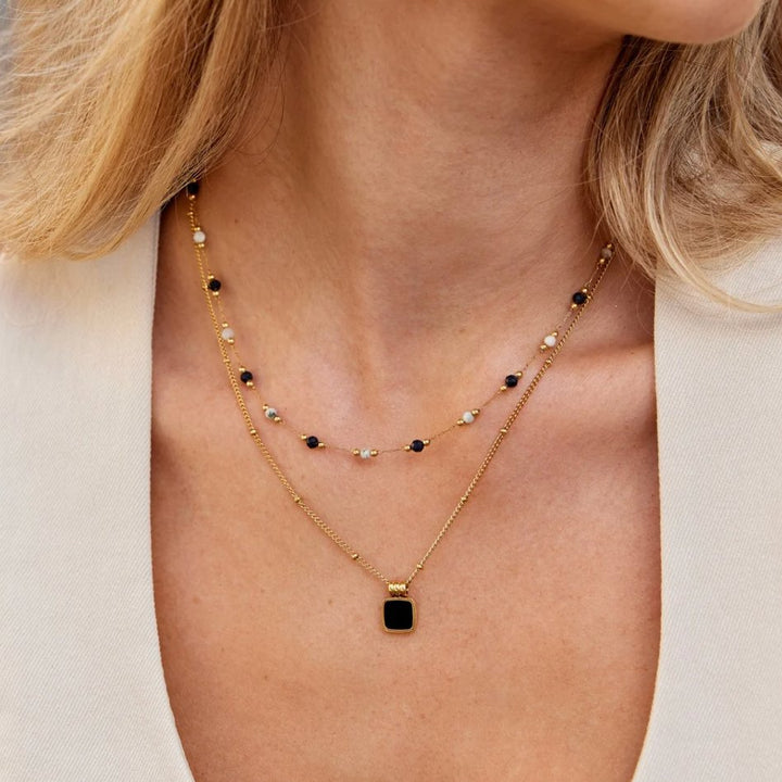 Collier Lucia met zwarte hanger
