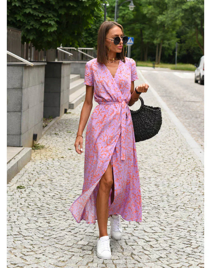 Giada™ | Elegante jurk met V-hals en aansluitende pasvorm